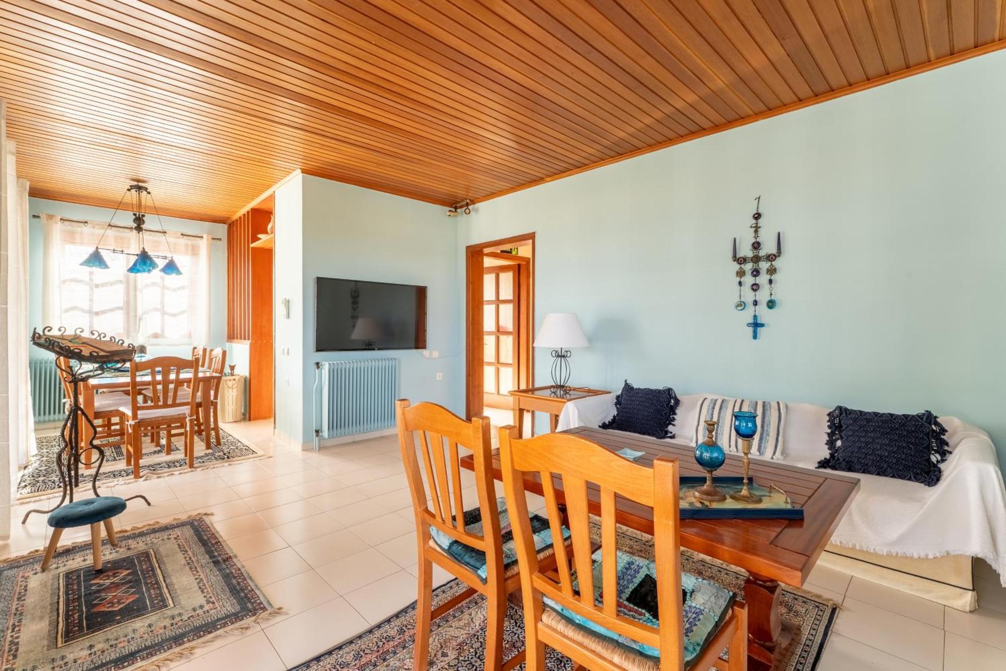 Вилла The House Of Gratitude - Poolside Retreat Лутра-Ореас-Эленис Экстерьер фото