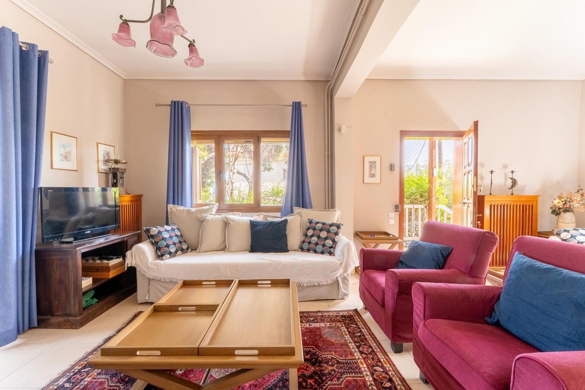 Вилла The House Of Gratitude - Poolside Retreat Лутра-Ореас-Эленис Экстерьер фото