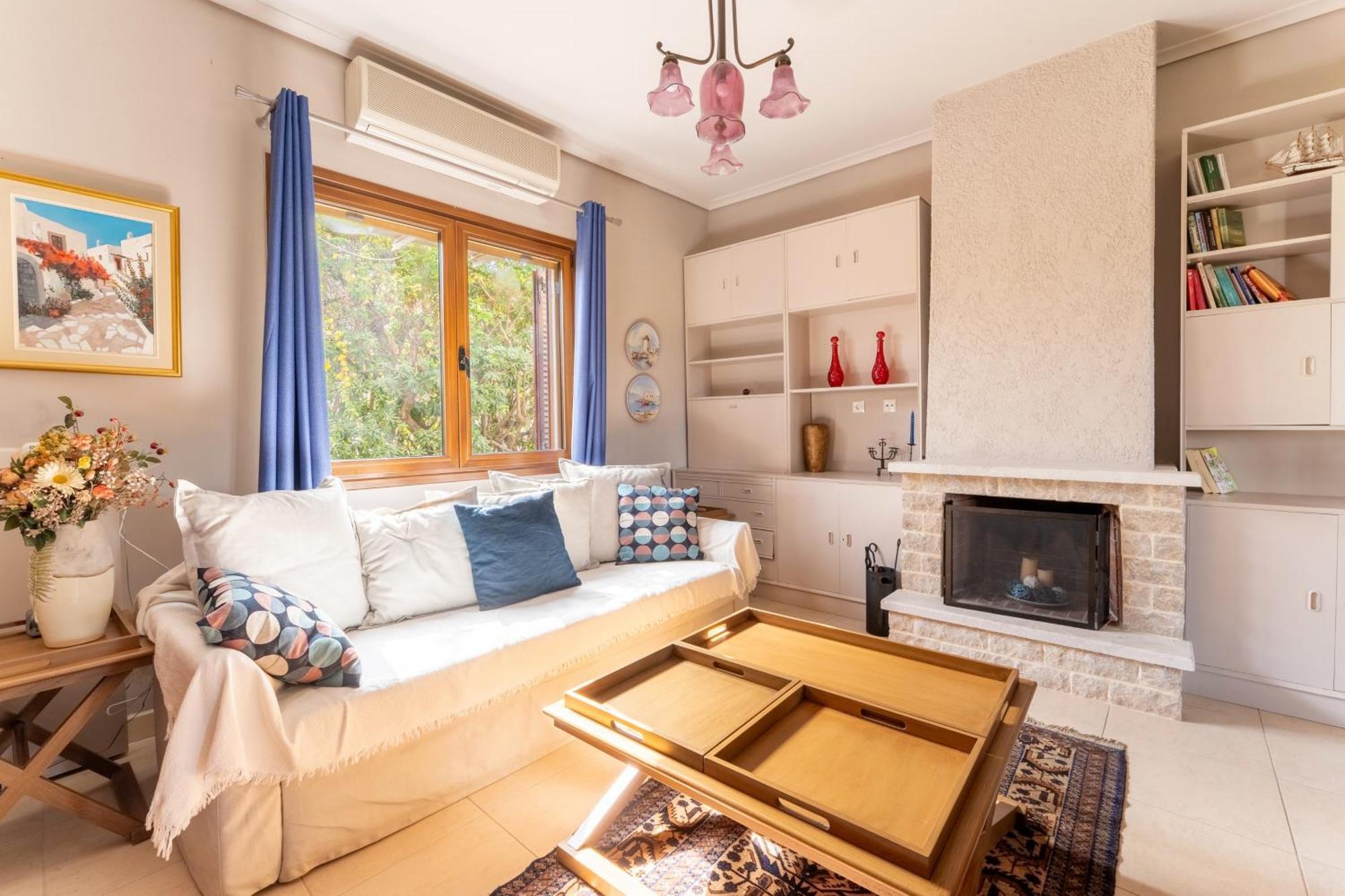 Вилла The House Of Gratitude - Poolside Retreat Лутра-Ореас-Эленис Экстерьер фото