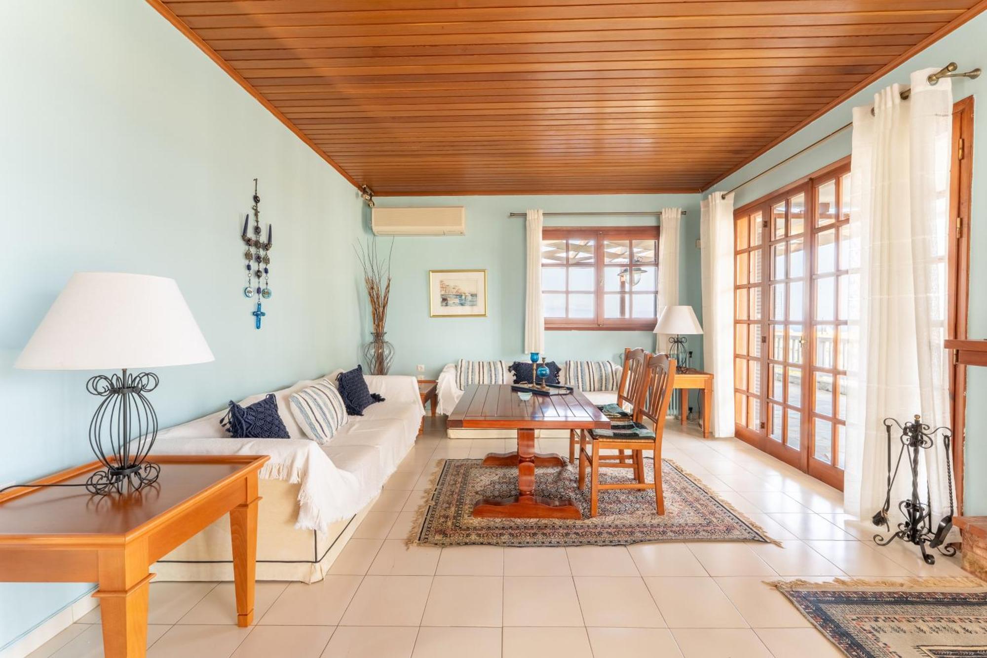 Вилла The House Of Gratitude - Poolside Retreat Лутра-Ореас-Эленис Экстерьер фото