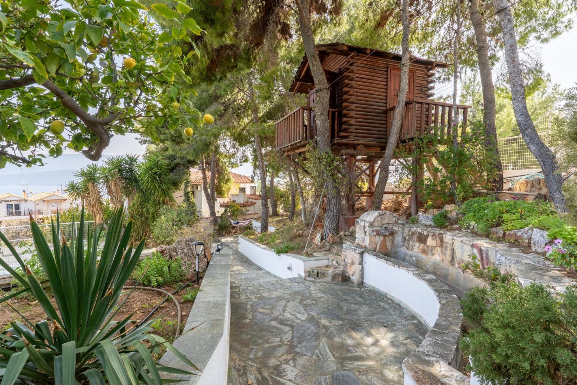 Вилла The House Of Gratitude - Poolside Retreat Лутра-Ореас-Эленис Экстерьер фото